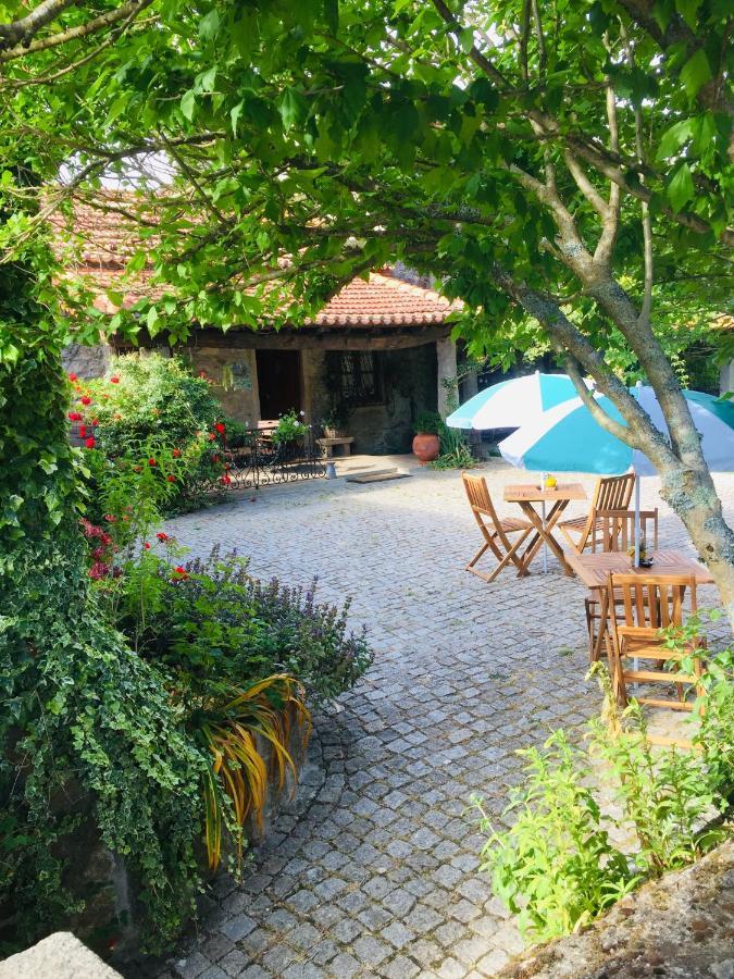 Quinta Padre Lobo Pensionat Santa Maria da Feira Exteriör bild
