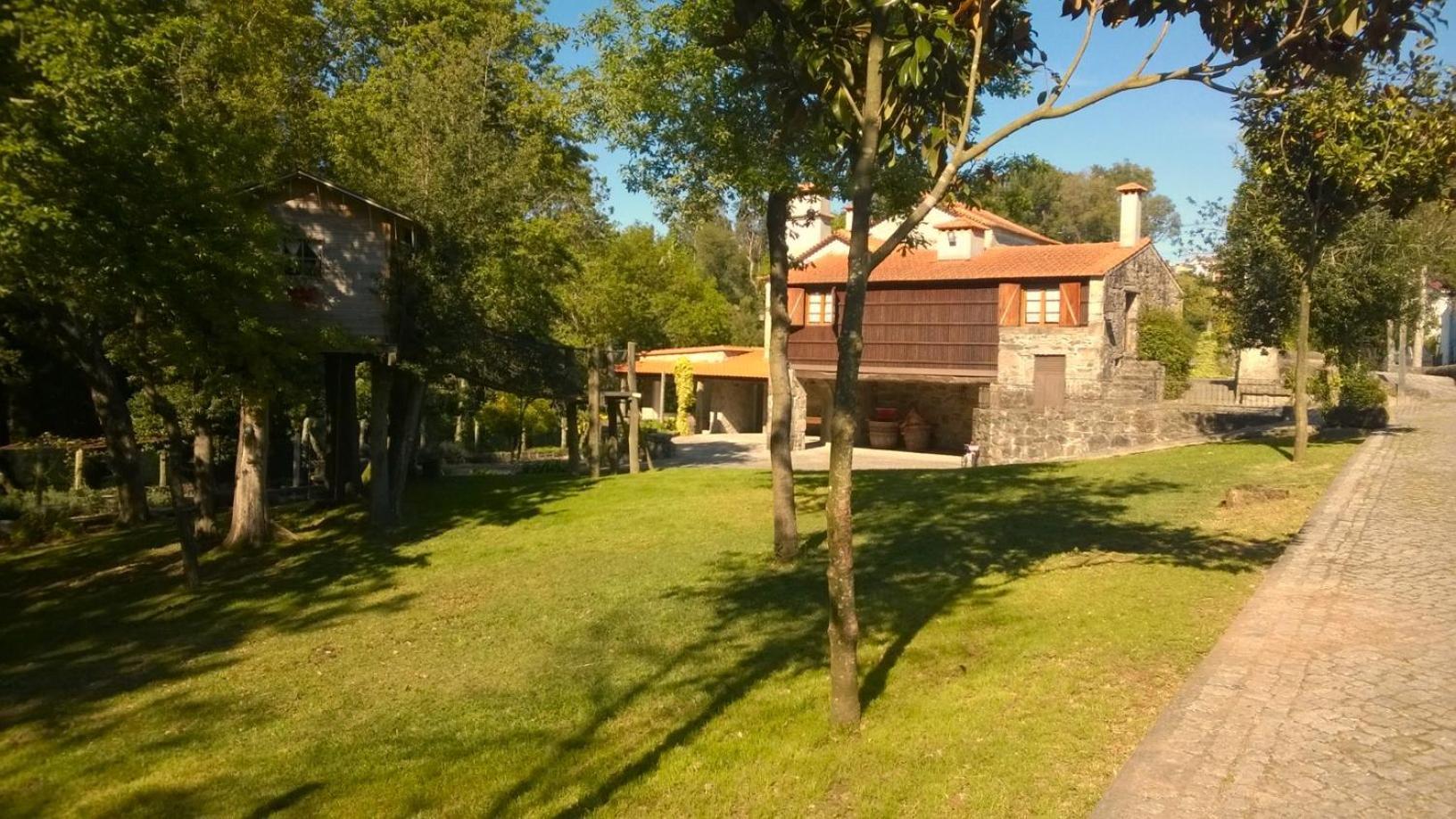 Quinta Padre Lobo Pensionat Santa Maria da Feira Exteriör bild